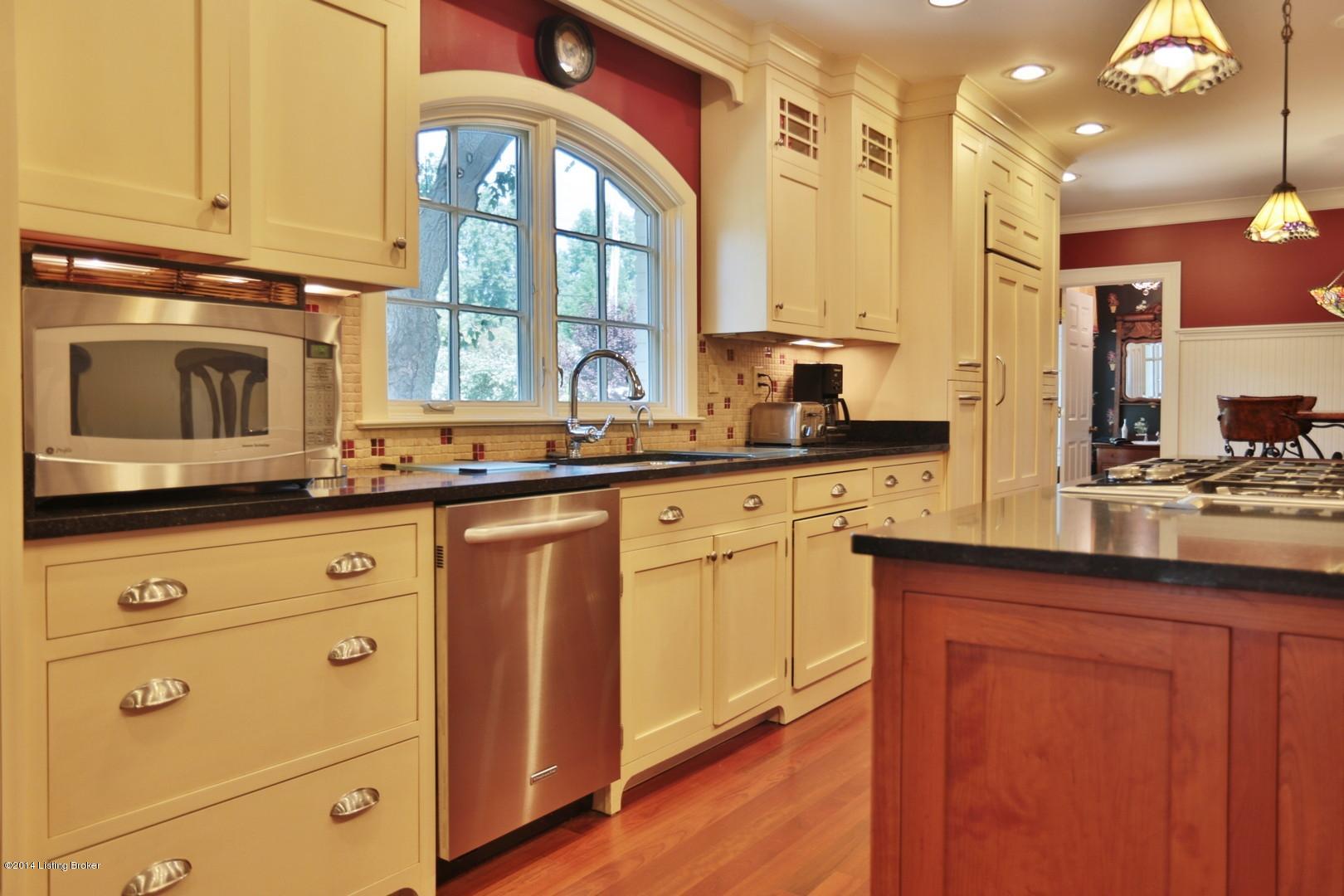 44 Harwood Road Louisville, KY 40222 - Photo 21 of 33 Eat-in kitchen