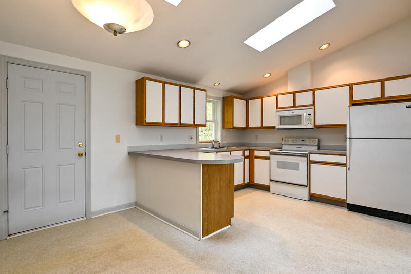 10 Jeffrey Avenue Saco, ME 04072 - Photo 7 of 44 10JeffreyAve-20