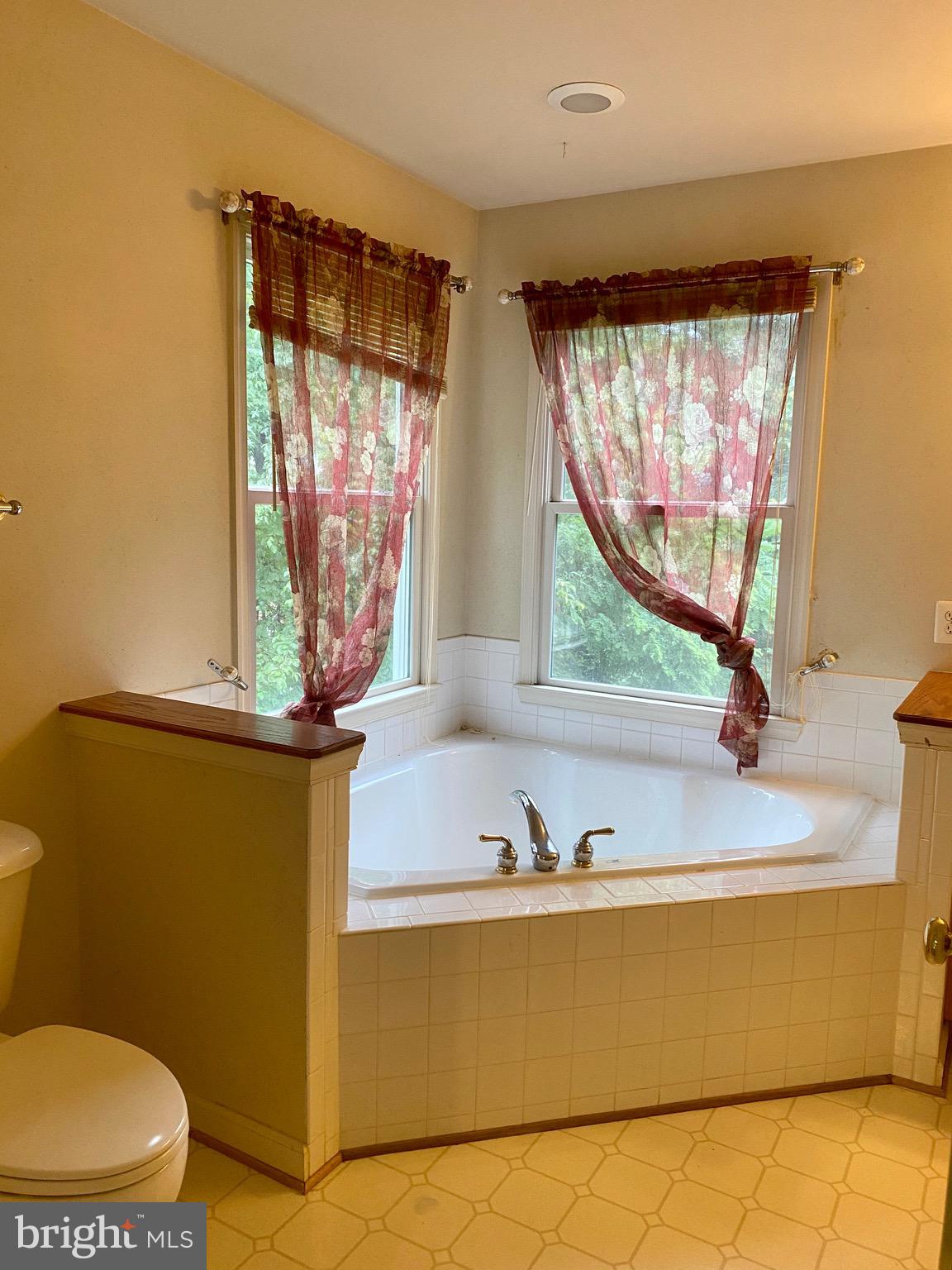 6917 North Stuart Road King George, VA 22485 - Photo 14 of 33 Master Bathroom
