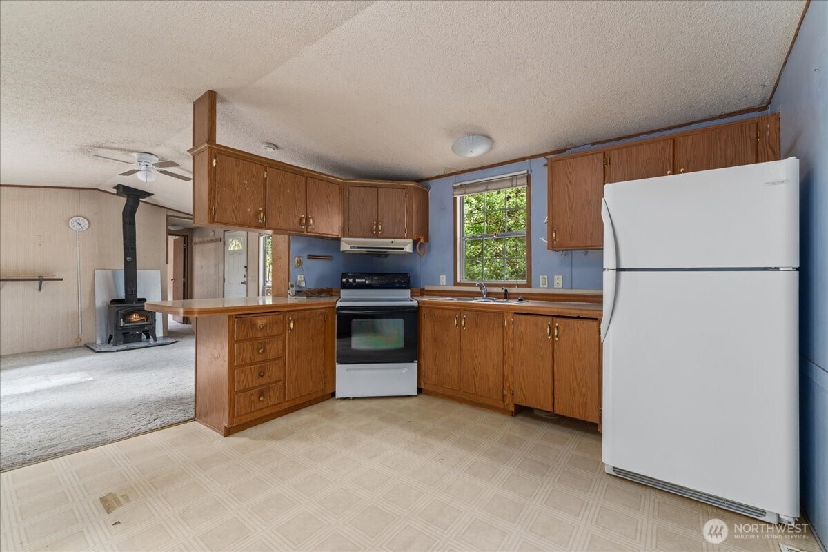 17968 Entiat River Road Entiat, WA 98822 - Photo 11 of 29