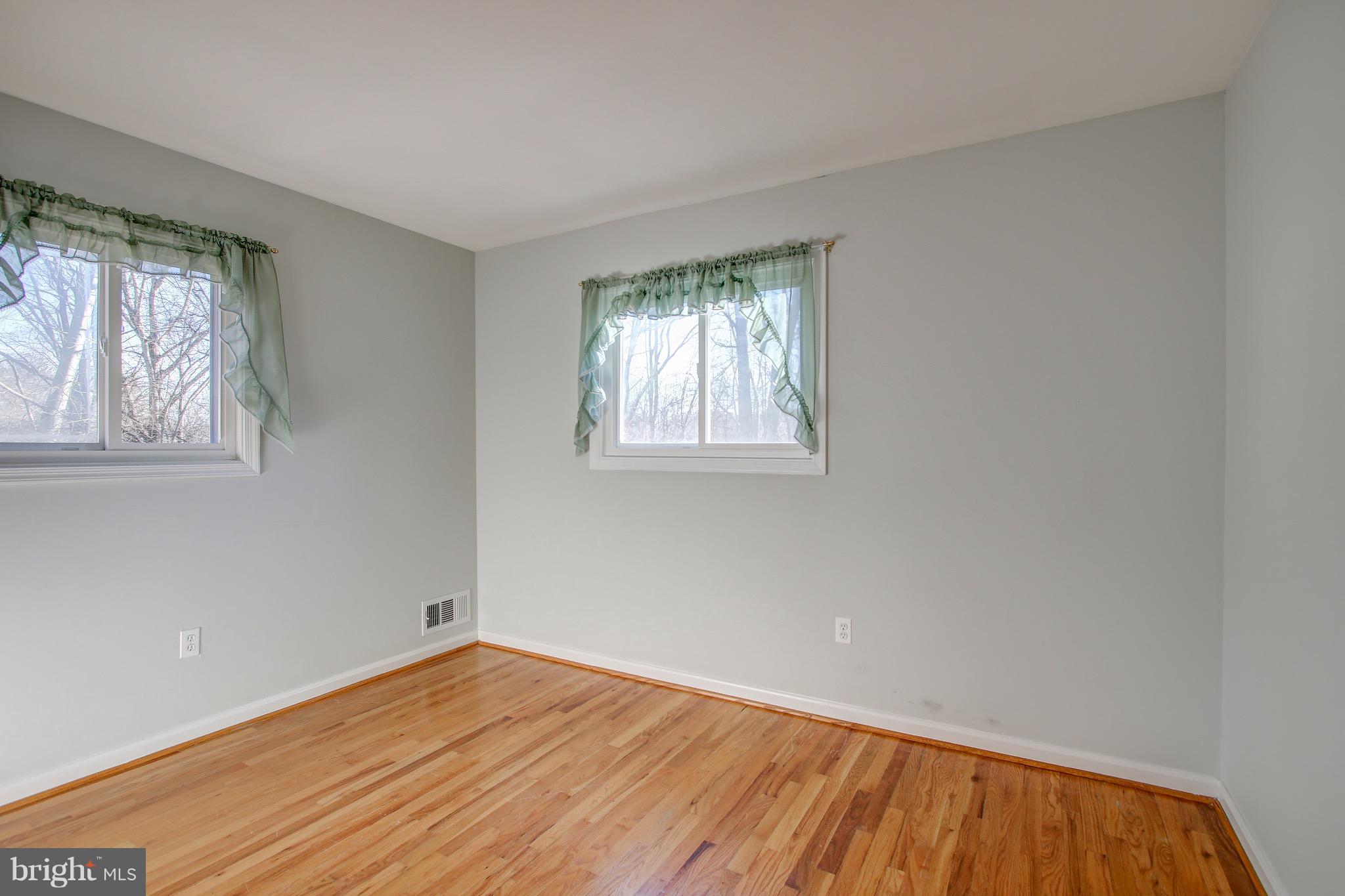 19429 Rena Court Brookeville, MD 20833 - Photo 24 of 36 Bedroom 5
