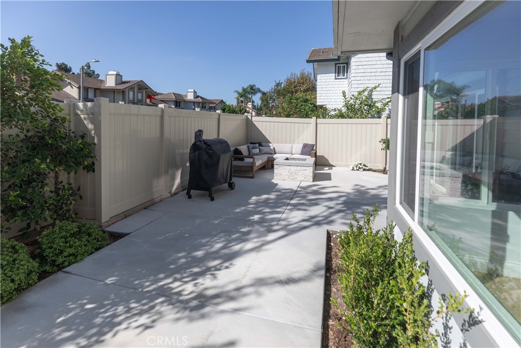 1117 Dennis Drive Costa Mesa, CA 92626 - Photo 39 of 44 a view of a back yard from a balcony
