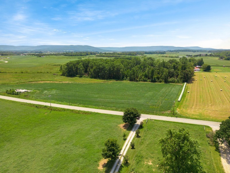0 Morrison Viola Road Morrison, TN 37357 - Photo 3 of 5 a view of a golf course with a lake