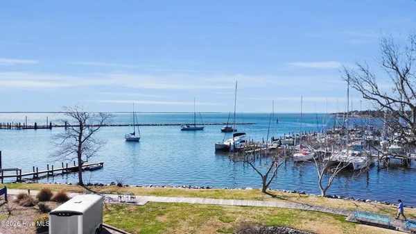 $475,000 | 61 Spinnaker Point Road North, Oriental, NC 28571