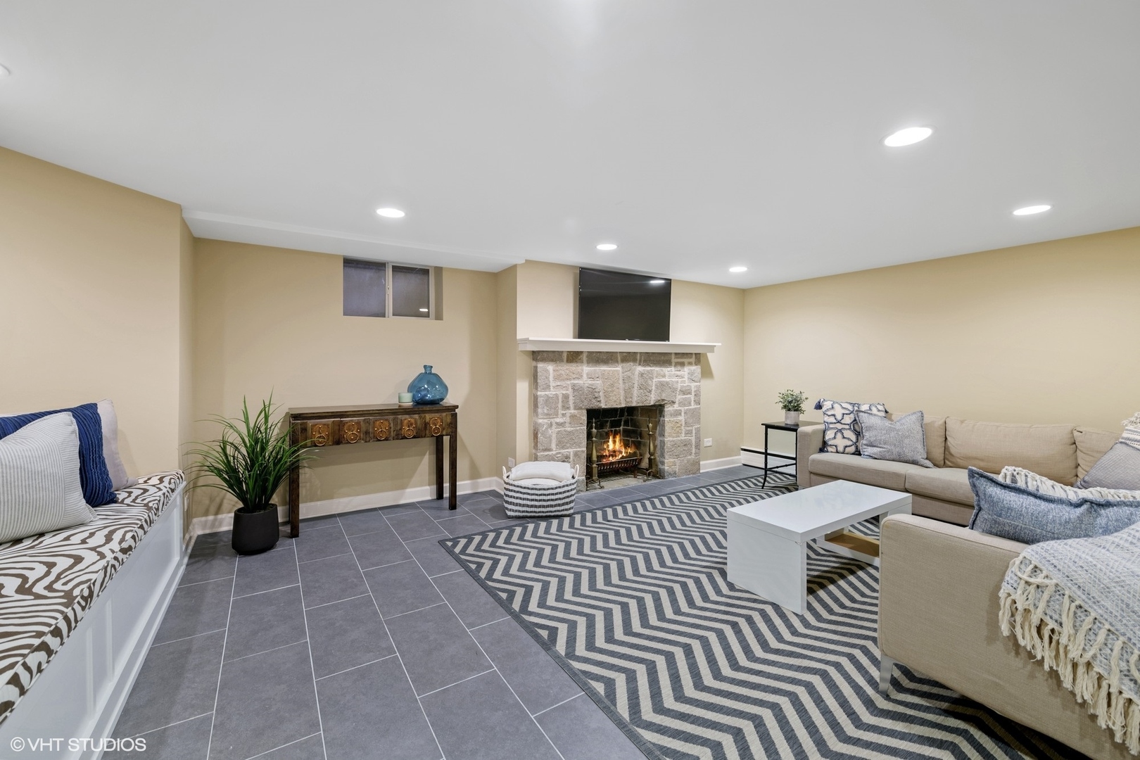 200 Sheridan Road Winnetka, IL 60093 - Photo 20 of 28 a living room with furniture and a fireplace