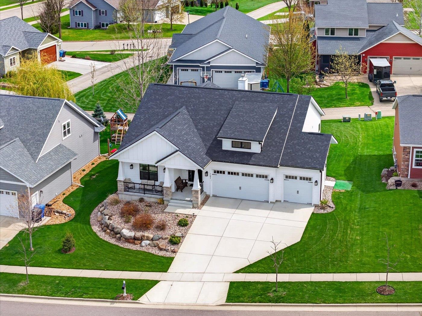 107 Cobblestone Drive Lodi, WI 53555 - Photo 2 of 66