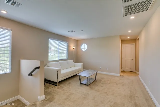 $2,595 | 8995 Elati Court, Las Vegas, NV 89148