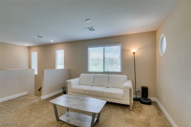 $2,595 | 8995 Elati Court, Las Vegas, NV 89148