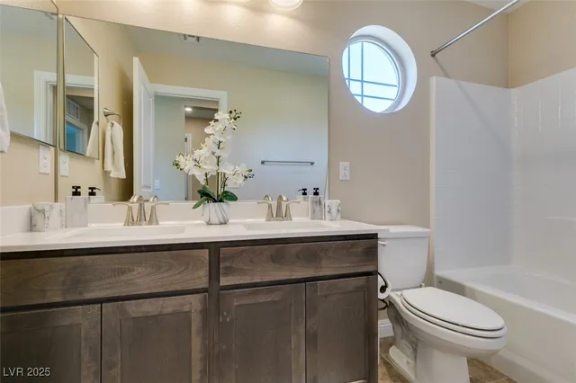 $2,595 | 8995 Elati Court, Las Vegas, NV 89148