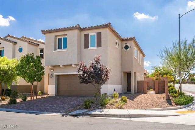 $2,595 | 8995 Elati Court, Las Vegas, NV 89148