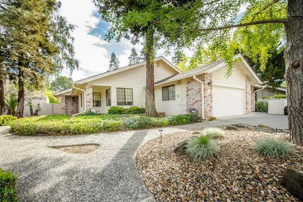 $875,000 | 725 Fairview Drive, Woodland, CA 95695