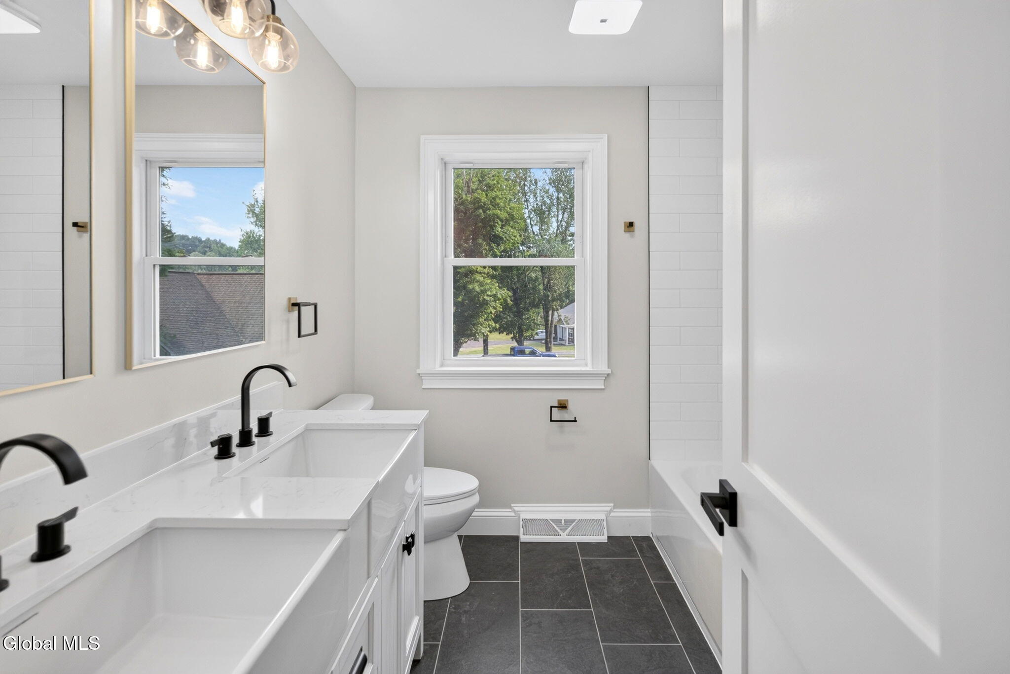 758 Hudson River Road Halfmoon, NY 12118 - Photo 26 of 41 Interior 24