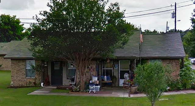 $730 | 380 Blanco Avenue, Blanco, TX 78606