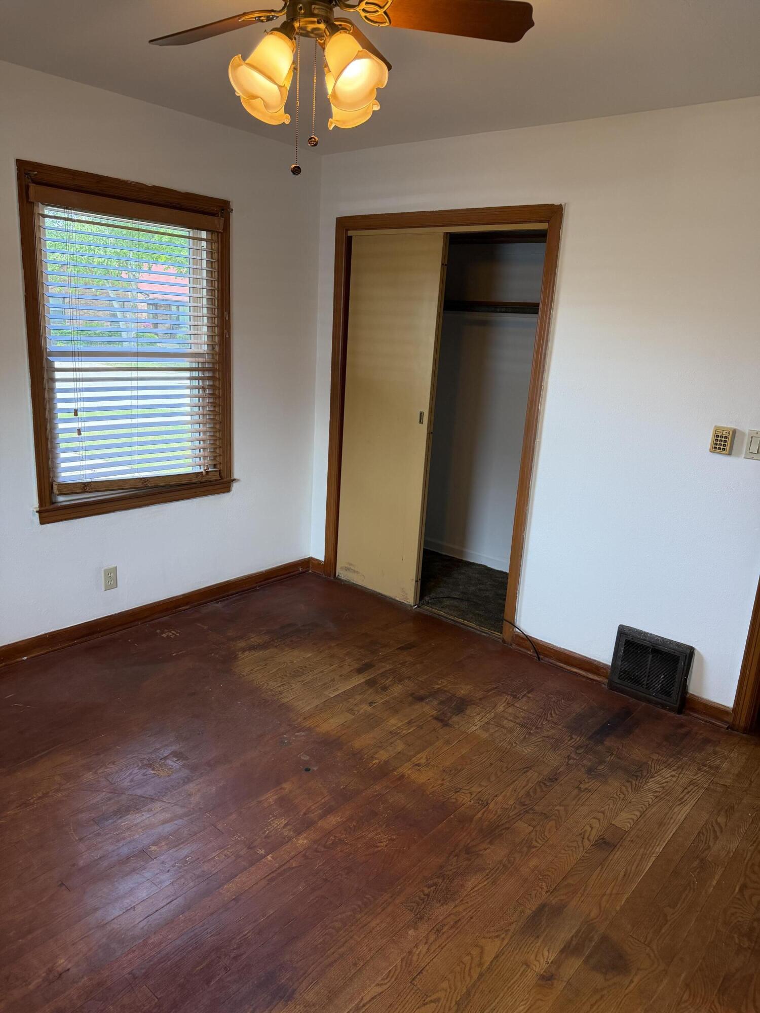 1225 Lombard Avenue Racine, WI 53402 - Photo 8 of 11 Bedroom #1