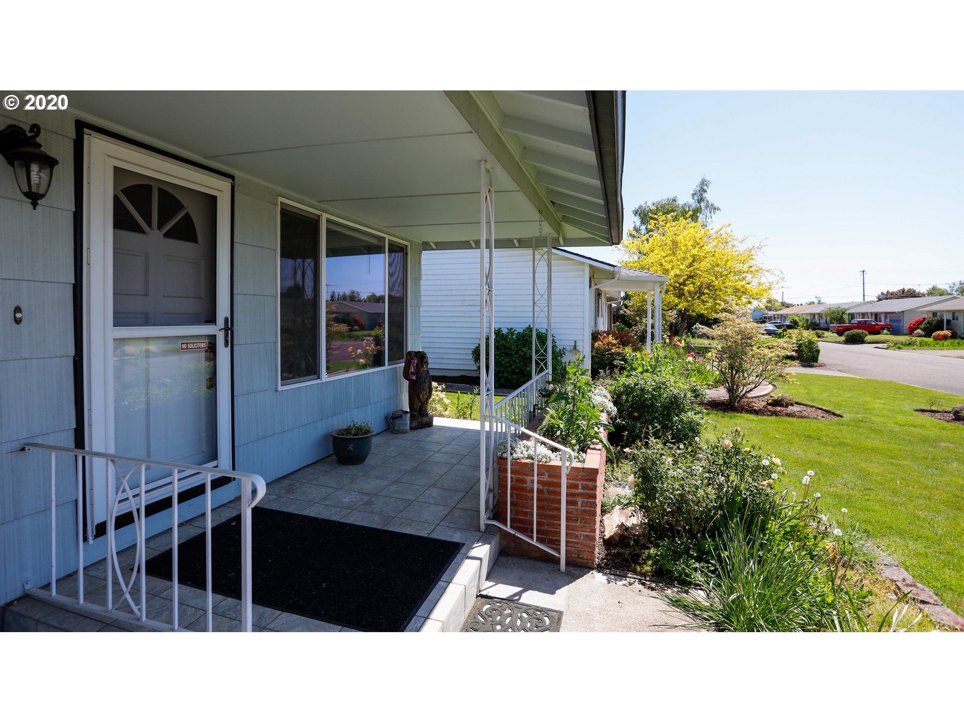 1830 Thompson Road Woodburn, OR 97071 - Photo 2 of 28 Gallery Image 2