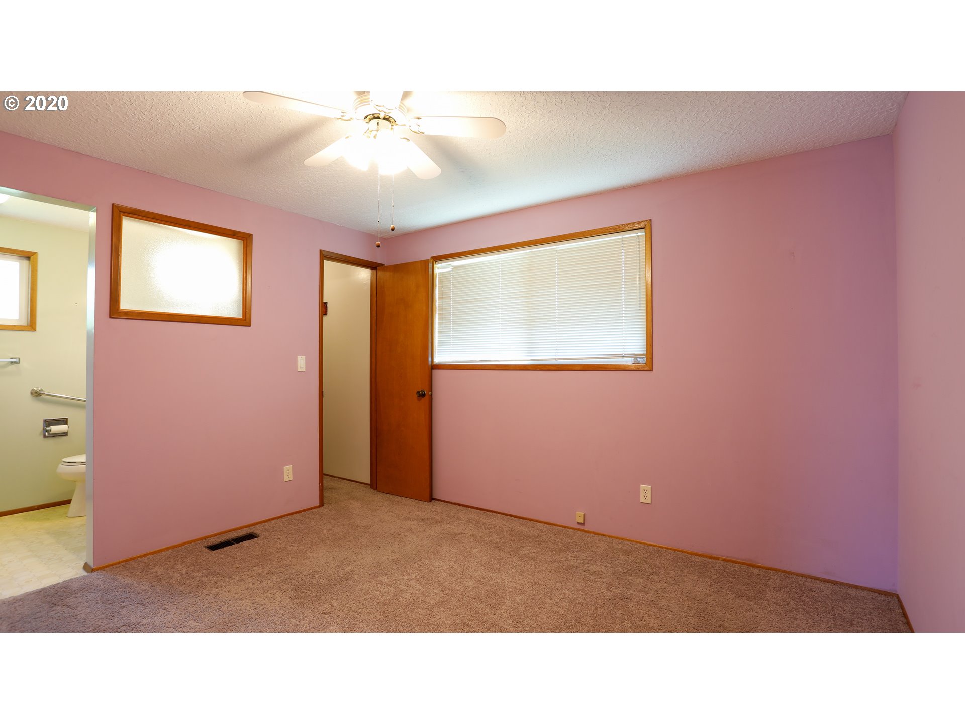1830 Thompson Road Woodburn, OR 97071 - Photo 12 of 28 Gallery Image 12