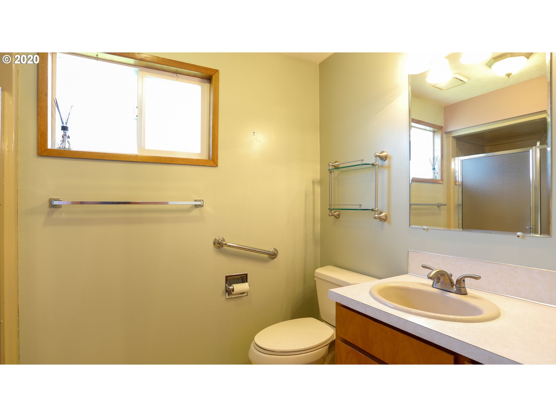 1830 Thompson Road Woodburn, OR 97071 - Photo 13 of 28 Gallery Image 13