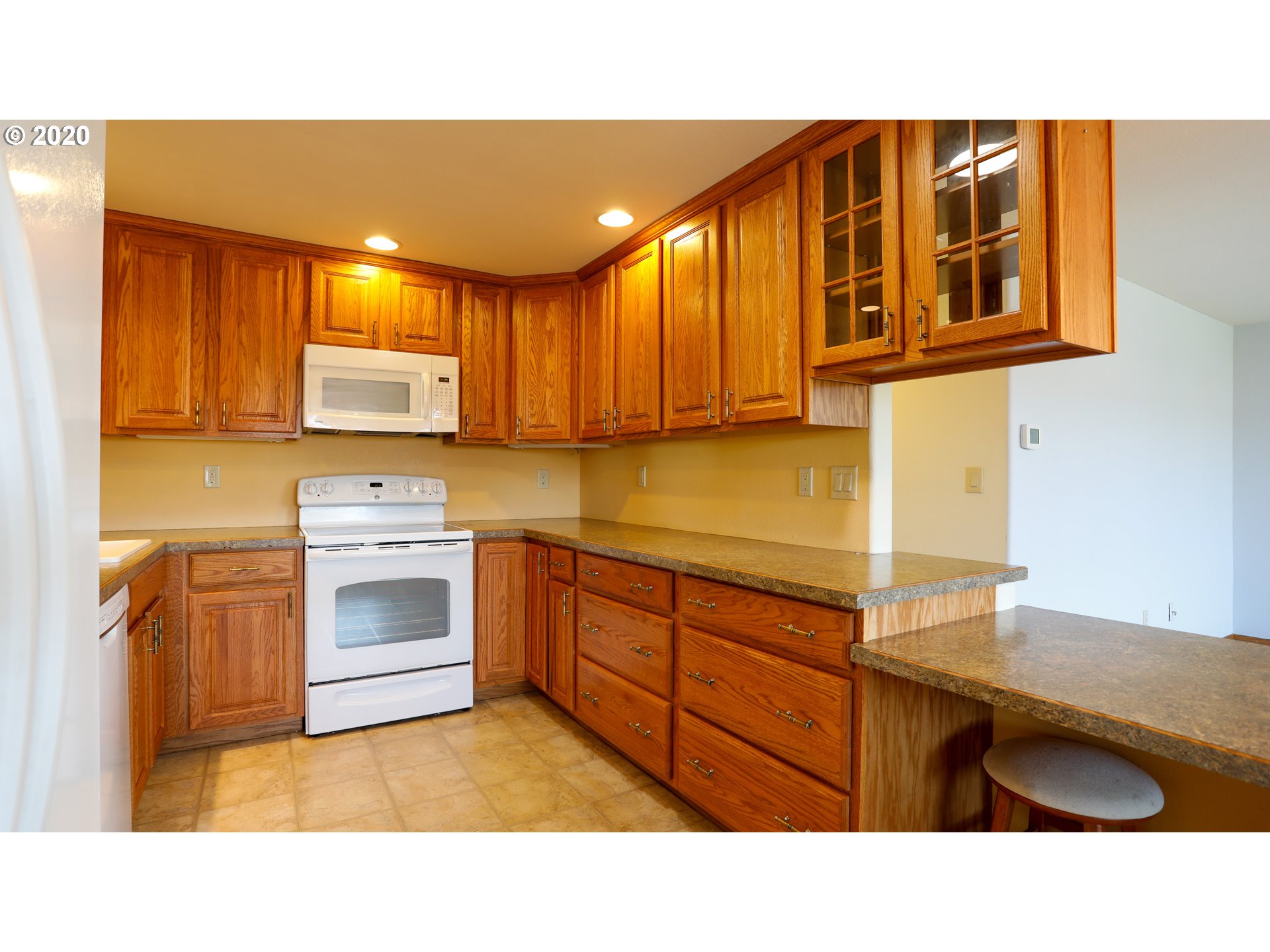 1830 Thompson Road Woodburn, OR 97071 - Photo 7 of 28 Gallery Image 7