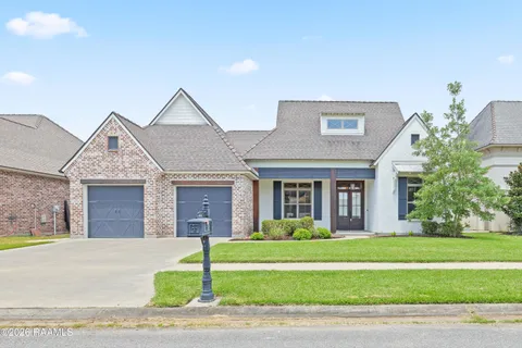 $648,000 | 604 Ember Grove Crossing, Lafayette, LA 70508