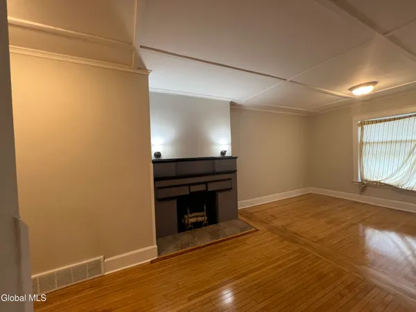 $1,750 | 1086 Wendell Avenue, Unit 1, Schenectady, NY 12308