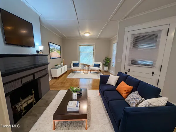 $1,750 | 1086 Wendell Avenue, Unit 1, Schenectady, NY 12308