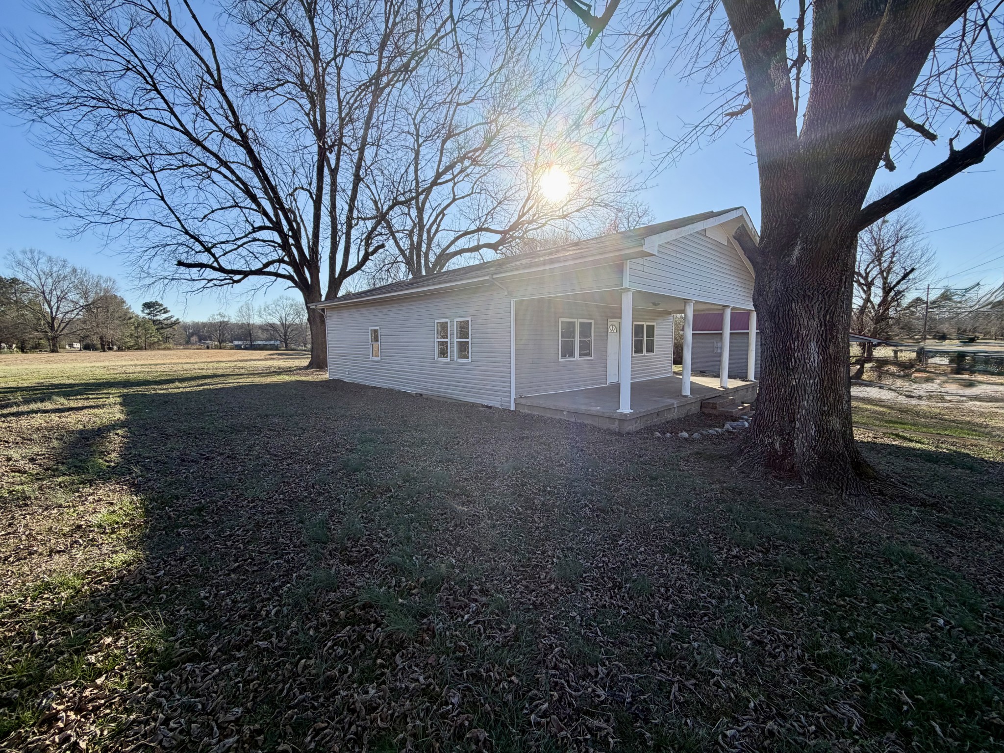 8605 Old State Rte 1 New Johnsonville, TN 37134 - Photo 2 of 17