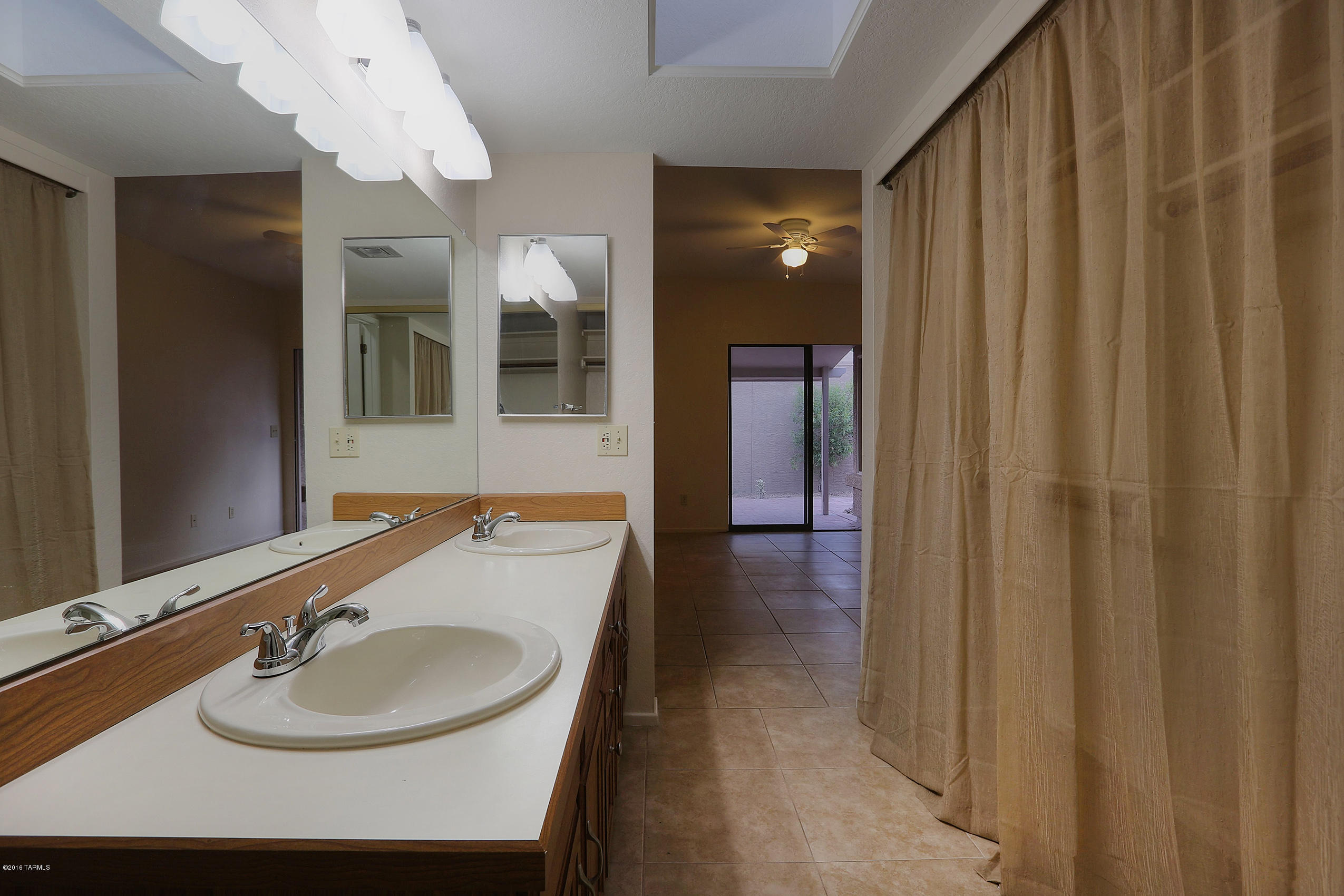 4412 East Kleindale Road Tucson, AZ 85712 - Photo 12 of 16