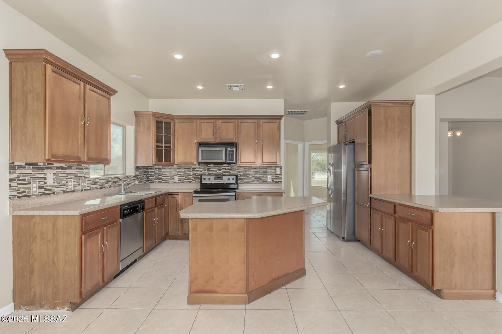 1425 Calle Monclova Rio Rico, AZ 85648 - Photo 13 of 26 Gallery Image 13