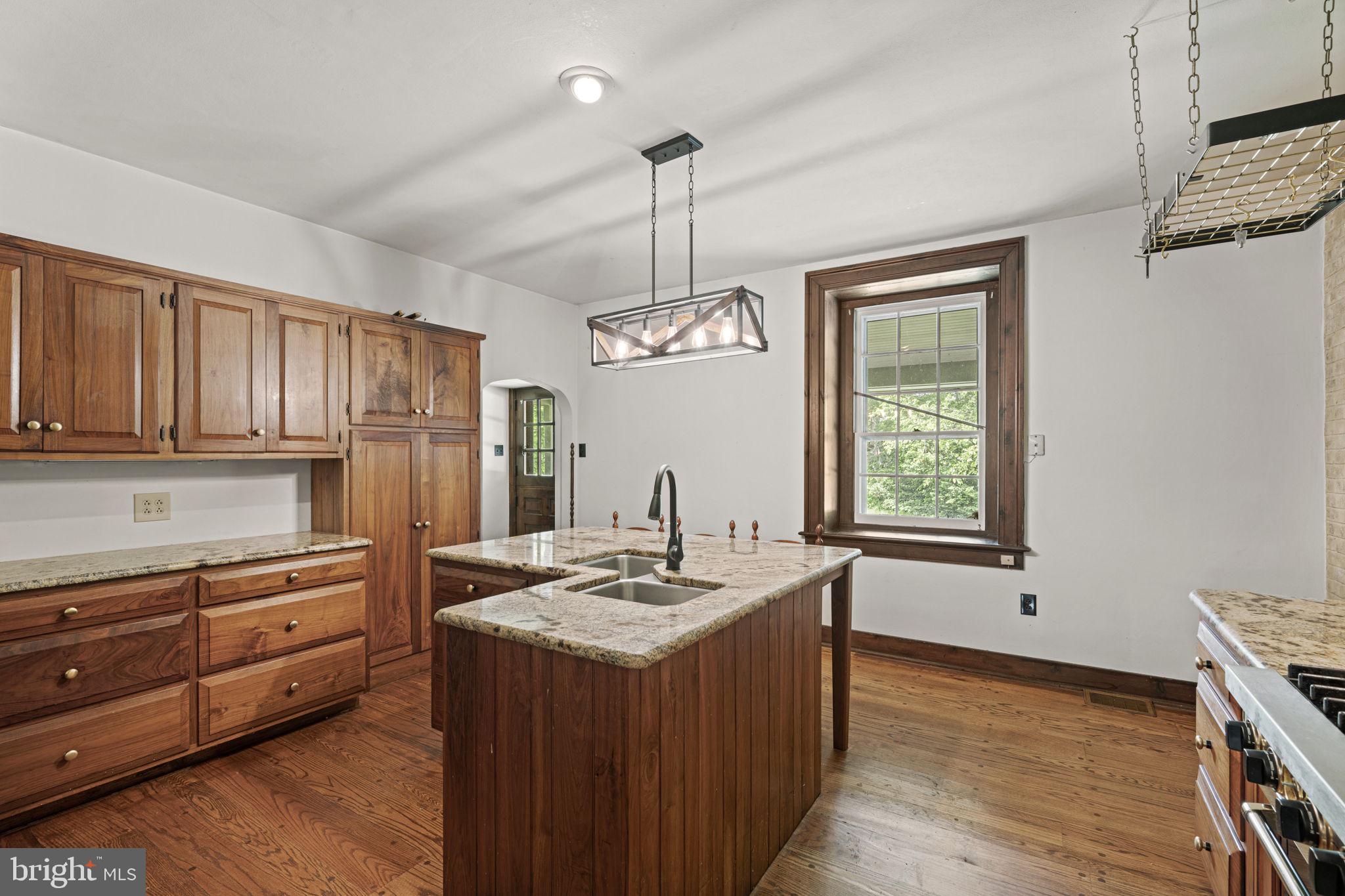 660 Stauffers Church Road Palmyra, PA 17078 - Photo 8 of 48