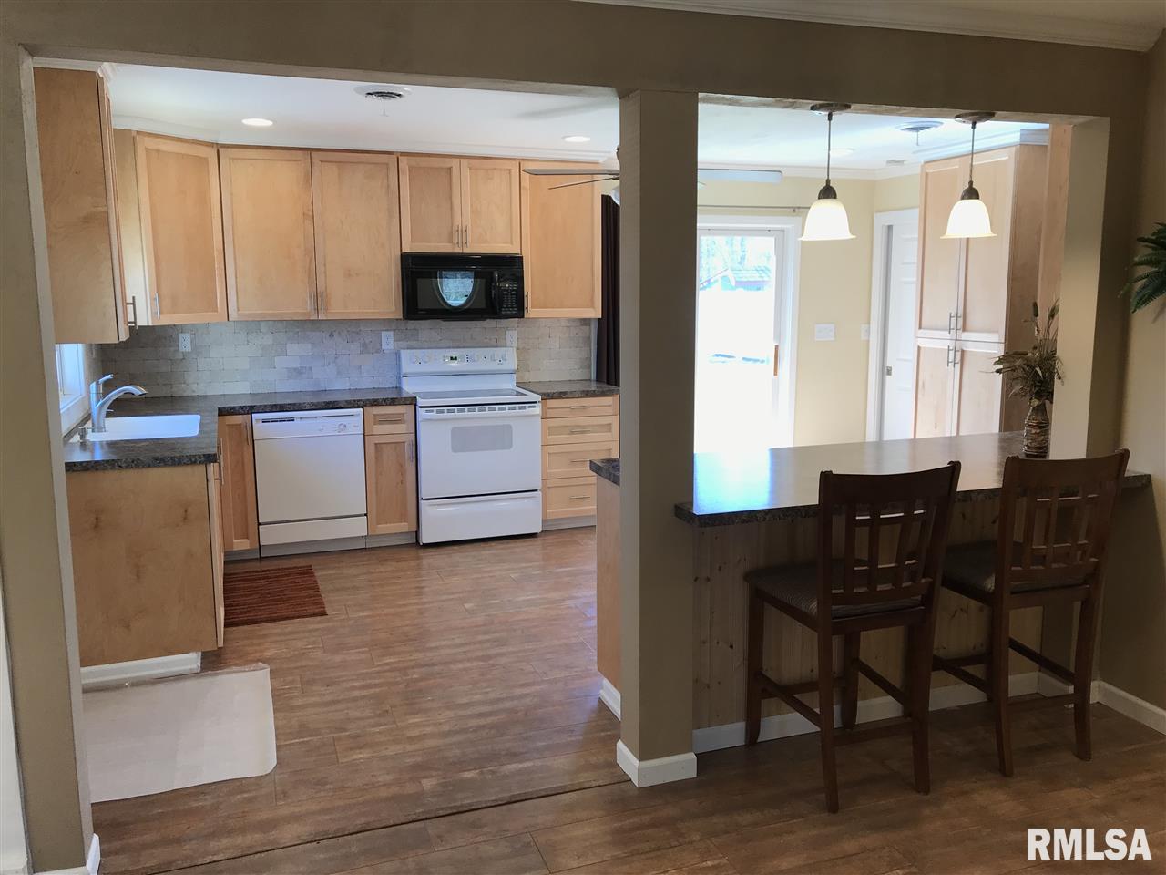 102 Pontiac Road Marquette Heights, IL 61554 - Photo 11 of 18 Gallery Image 11