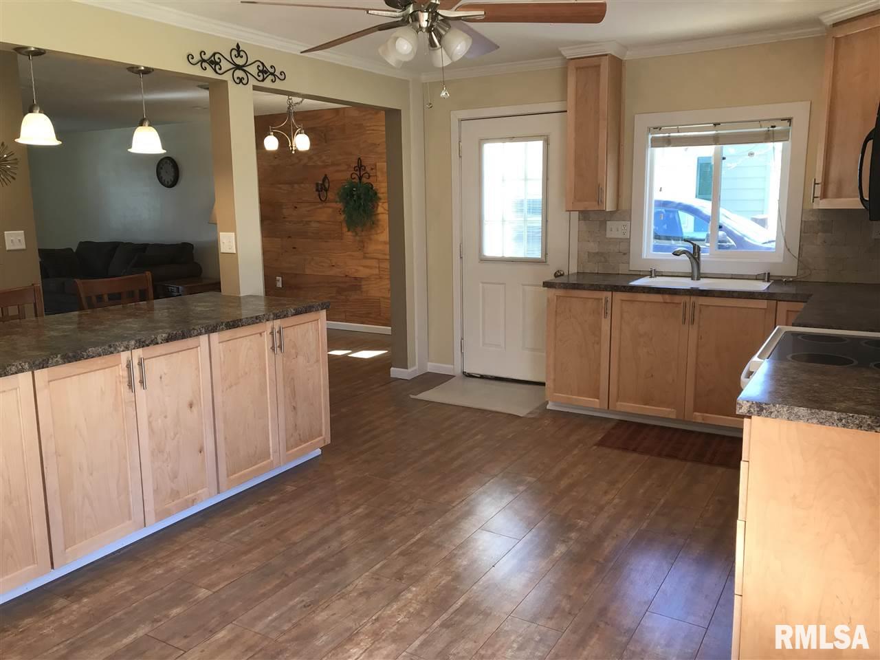 102 Pontiac Road Marquette Heights, IL 61554 - Photo 8 of 18 Gallery Image 8