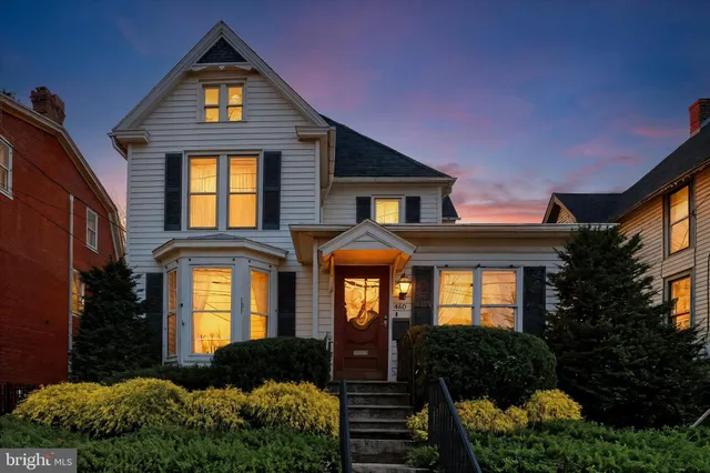 $489,900 | 460 Baltimore Street, Gettysburg, PA 17325
