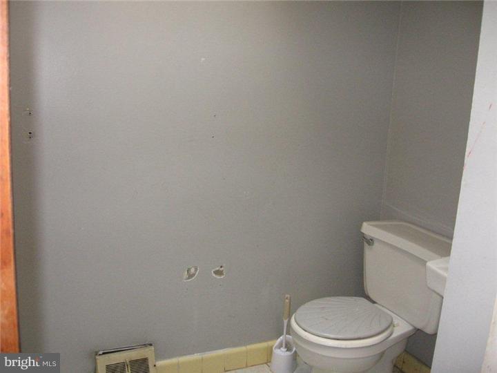 4002 Gideon Road Brookhaven, PA 19015 - Photo 12 of 13