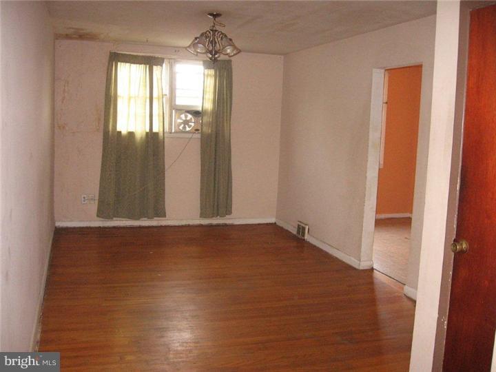 4002 Gideon Road Brookhaven, PA 19015 - Photo 3 of 13