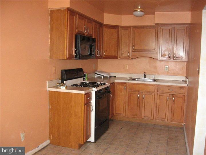 4002 Gideon Road Brookhaven, PA 19015 - Photo 4 of 13