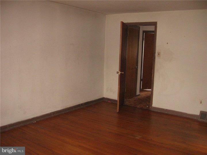 4002 Gideon Road Brookhaven, PA 19015 - Photo 6 of 13