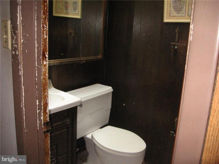 4002 Gideon Road Brookhaven, PA 19015 - Photo 7 of 13