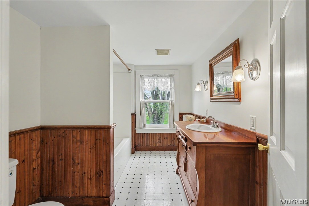 7098 North State Road Hamburg, NY 14075 - Photo 27 of 50