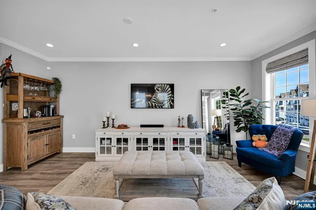 $815,000 | 130 Sequoia Drive, Cedar Grove, NJ 07009