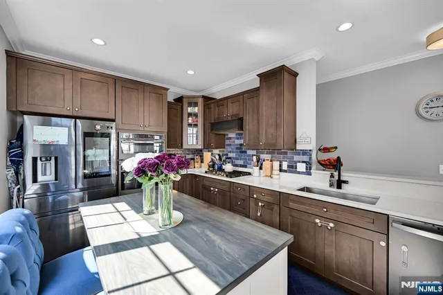 $815,000 | 130 Sequoia Drive, Cedar Grove, NJ 07009