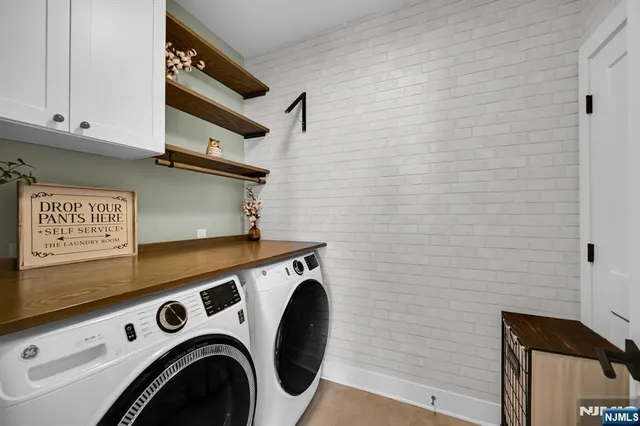 $815,000 | 130 Sequoia Drive, Cedar Grove, NJ 07009