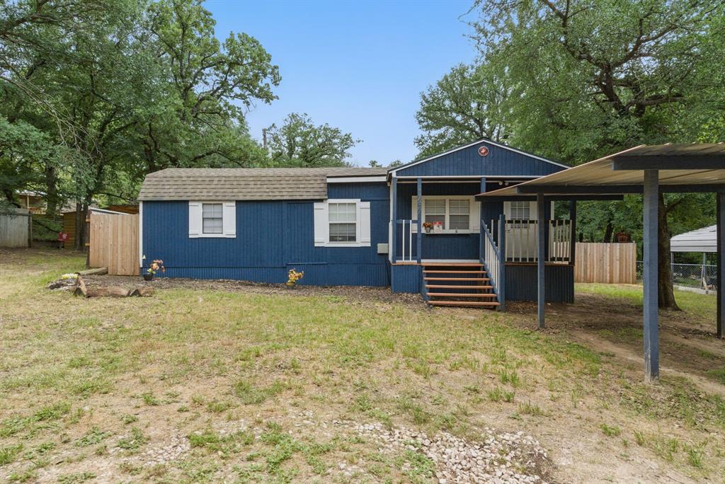 1437 Forrest Trail Azle, TX 76020 - Photo 2 of 36