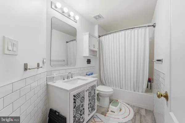 $770,000 | 25174 Whippoorwill Terrace, Chantilly, VA 20152