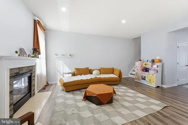 $770,000 | 25174 Whippoorwill Terrace, Chantilly, VA 20152