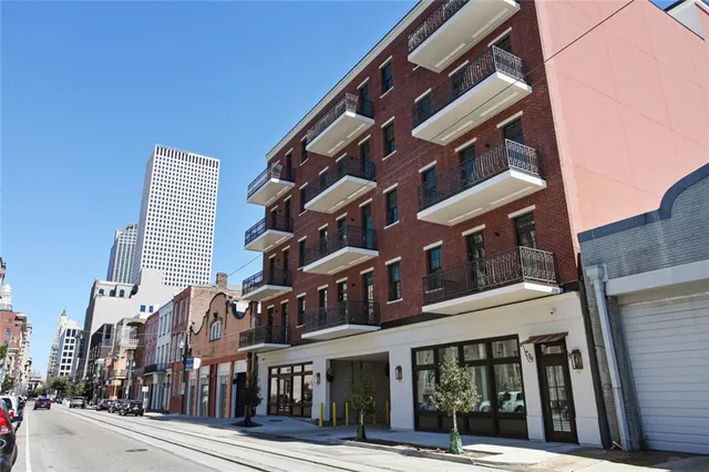 $749,900 | 731 St Charles Avenue, Unit 510, New Orleans, LA 70130