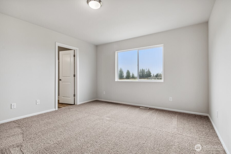 131 Willowbrook Drive Chehalis, WA 98532 - Photo 17 of 29 an empty room with windows