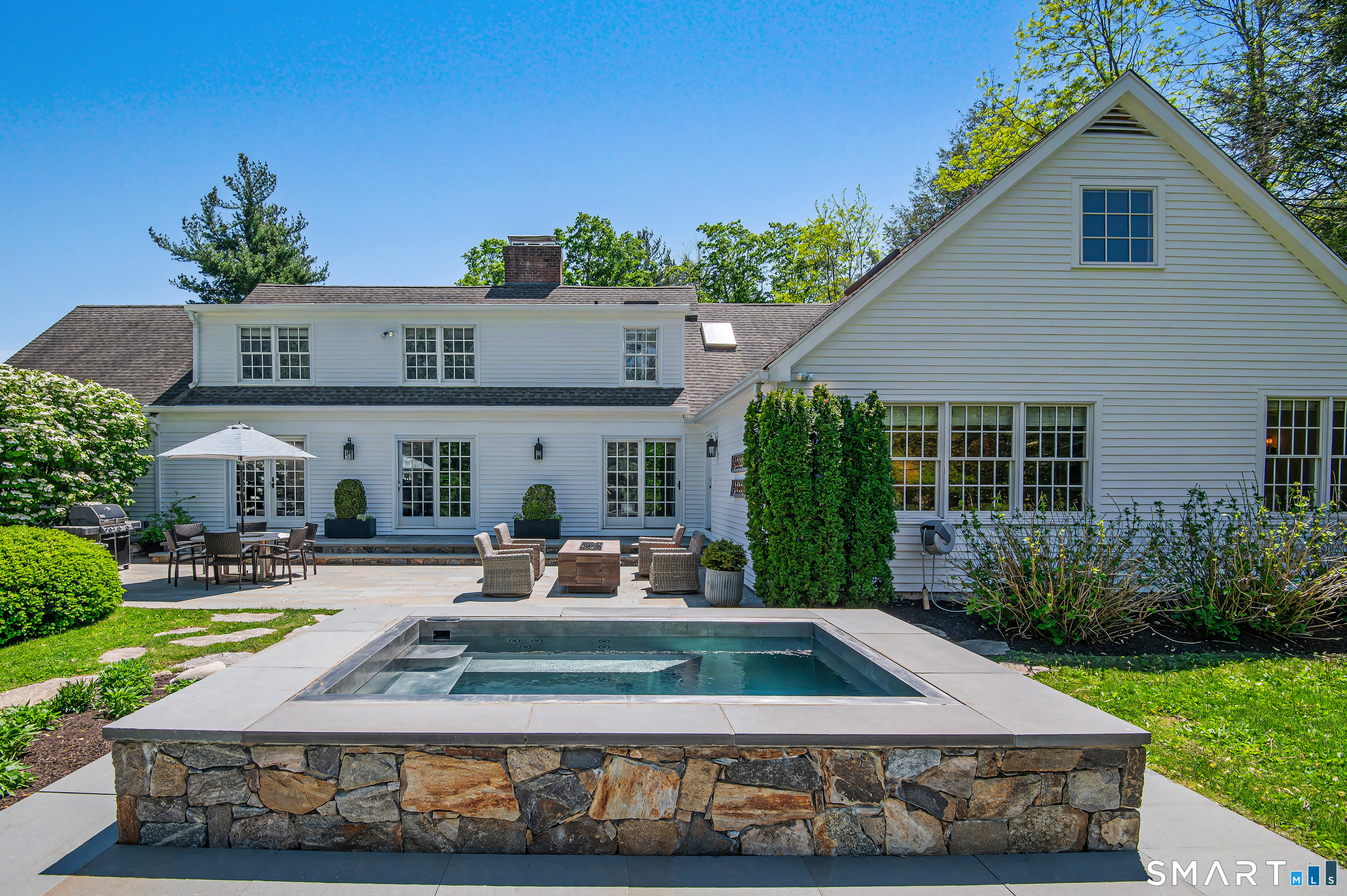 21 Branchville Road Ridgefield, CT 06877 - Photo 3 of 40