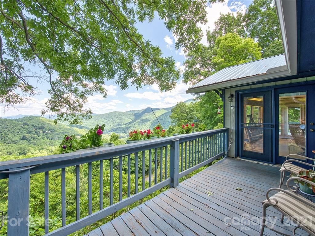 732 Laurel Ridge North Maggie Valley, NC 28751 - Photo 6 of 46 Gallery Image 6