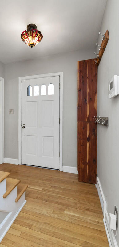 108 Tahoma Road Lexington, KY 40503 - Photo 18 of 45 Foyer 2
