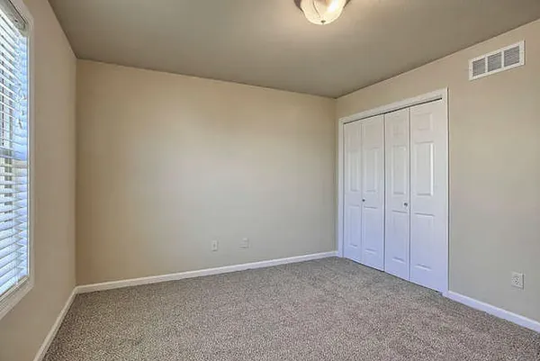 $2,350 | 2304 Blanche Lane, Champaign, IL 61822